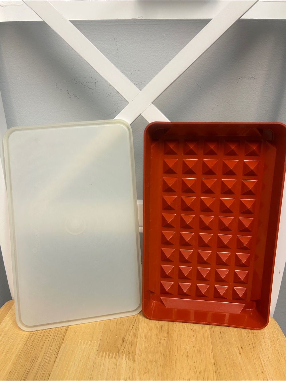 Vintage Tupperware Bacon, Hot Dog, and Deli Meat Storage (Model 1292) with Lid